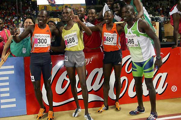 Bungei, Yiampoy, Mutua and Kombich celebrate their world relay record